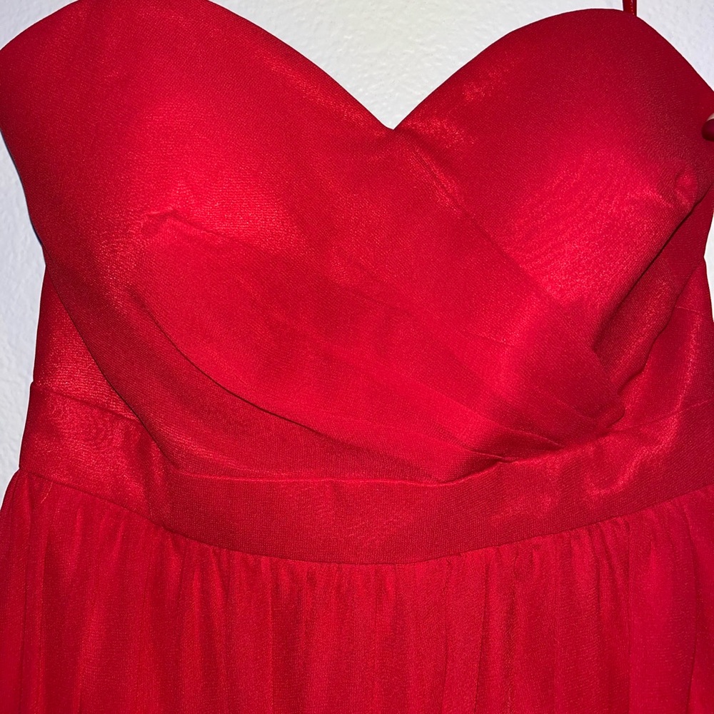 Red Dress! - Picture 2 of 4